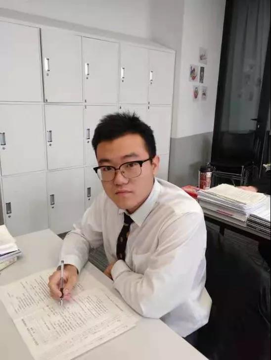 HWУL