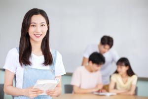 高中生能上安徽新華學院科技學院嗎？