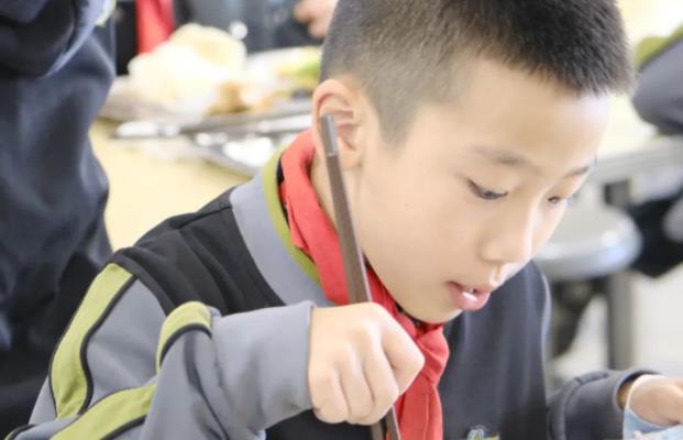 北京市通州區私立樹人學校：最愛你們開心吃飯的樣子