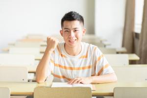 上海立達學院繼續教育學院2025年的分數線是多少？