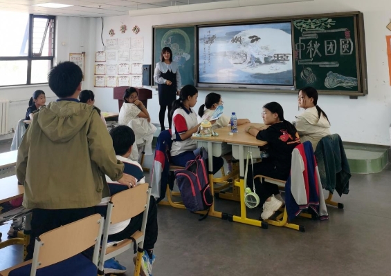 三河市燕橋學校小學3至6年級中秋節活動：月亮上枝頭，街星映滿天