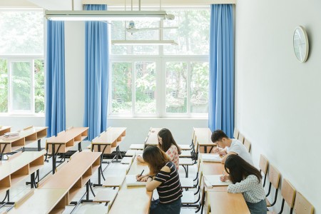 北京中加學校|通州華仁學?；锸迟M每月多少，如何處理回民就餐問題？
