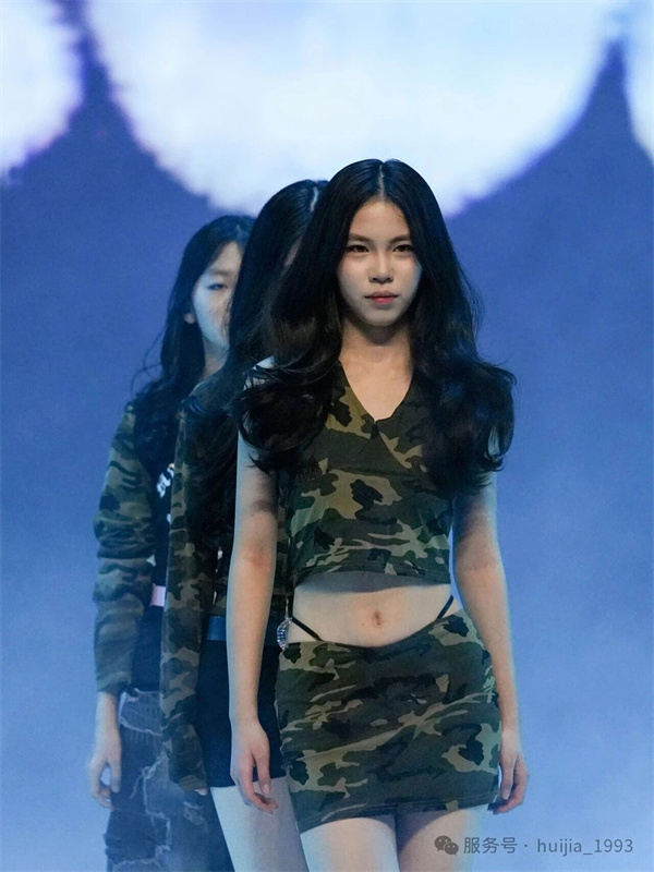 匯佳初中舞蹈隊四女孩專場演出的溫暖故事